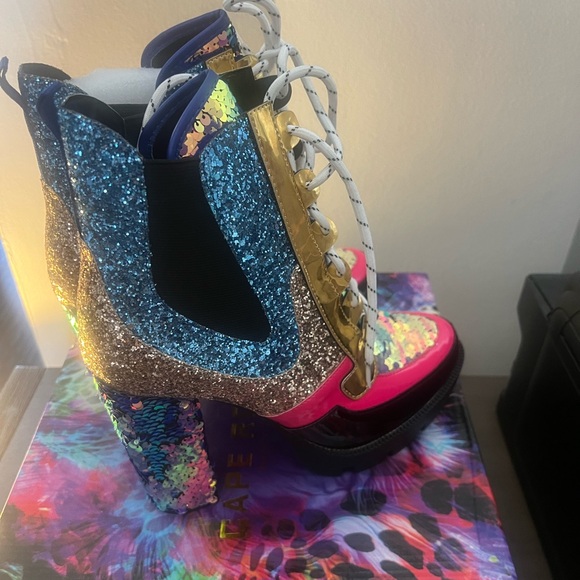 Cape Robbin Nell Mermaid platform Heels. Size 10 - Picture 6 of 6